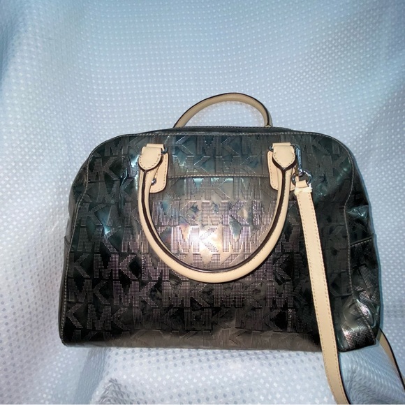 NEW💎Michael Kors Cindy Patent Leather Dome Satchel Shoulder Bag - Picture 2 of 8